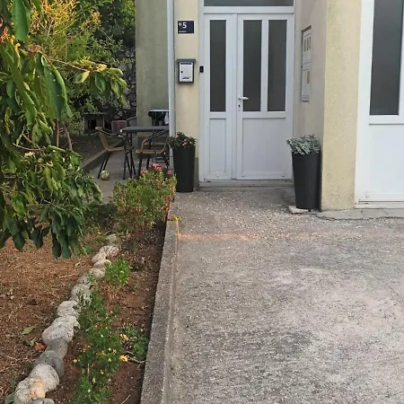 Raguz Gostinjska kuća Neum